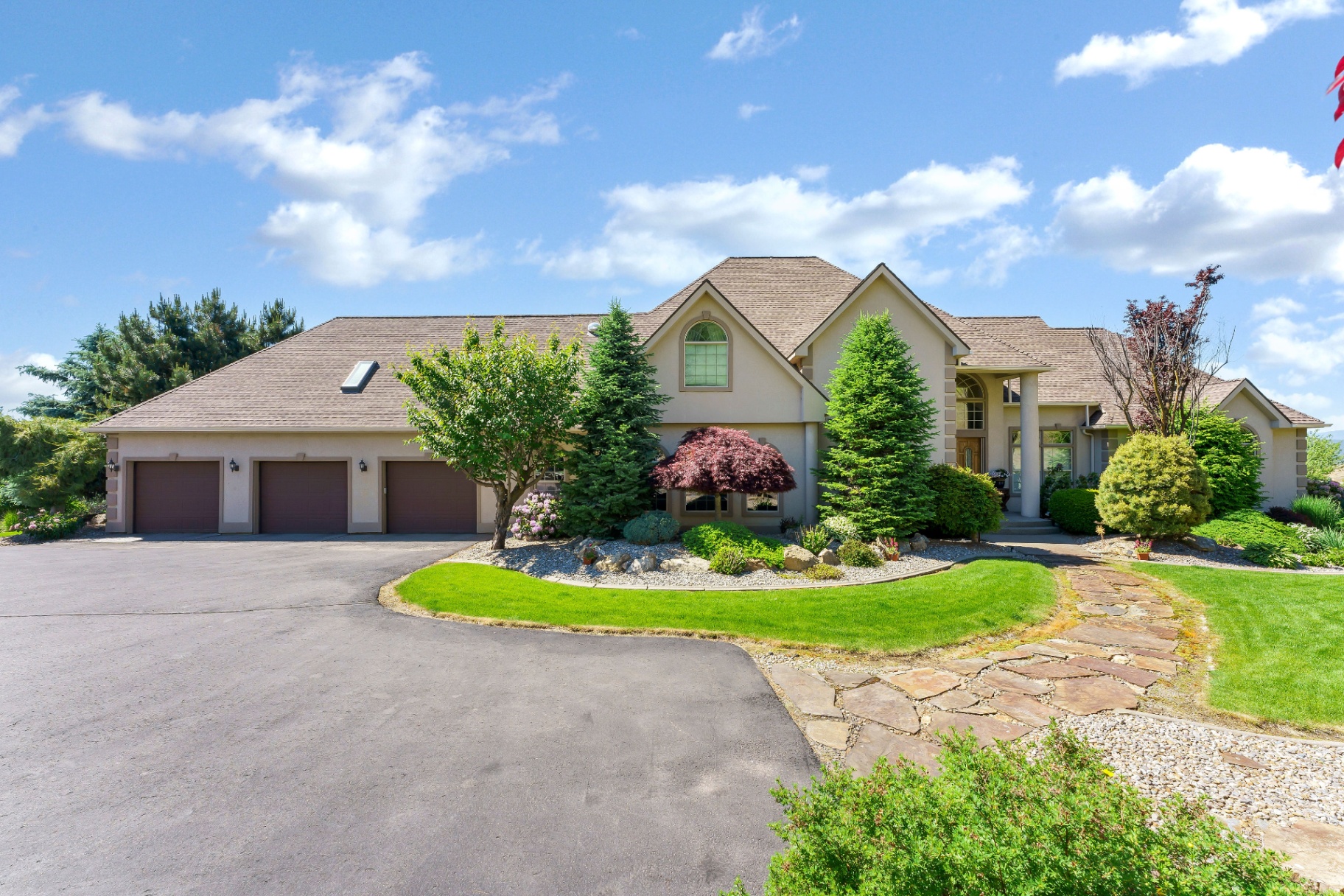 20915 E Jesse Ln
